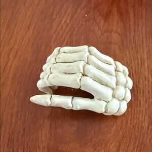 Yankee Candle Skeleton Hand Candle Accessory. (Candle not included)